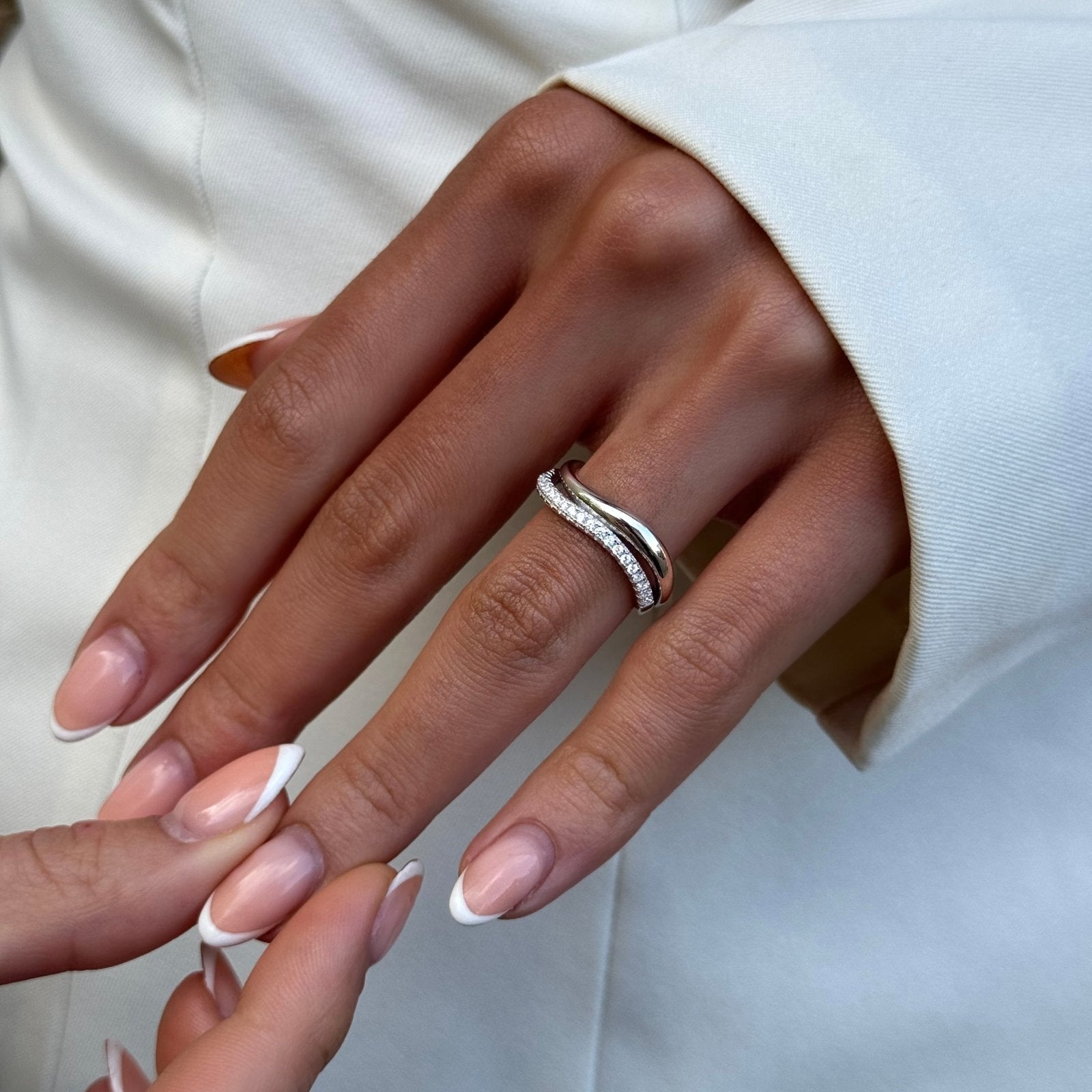 Sterling Silver Wave Ring - Luxe Emporium x