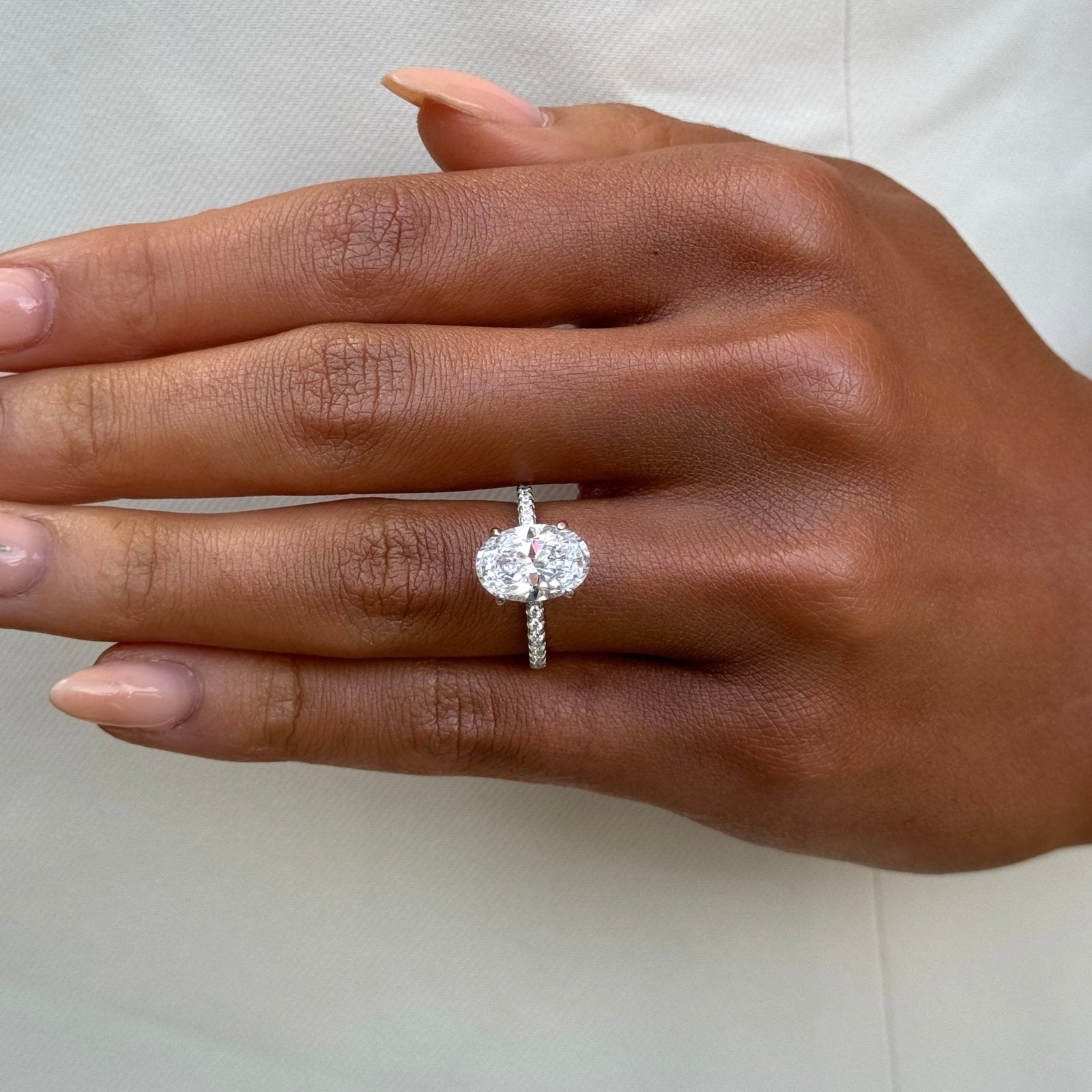 Sterling Silver 4.5ct Solitaire Ring - Luxe Emporium x