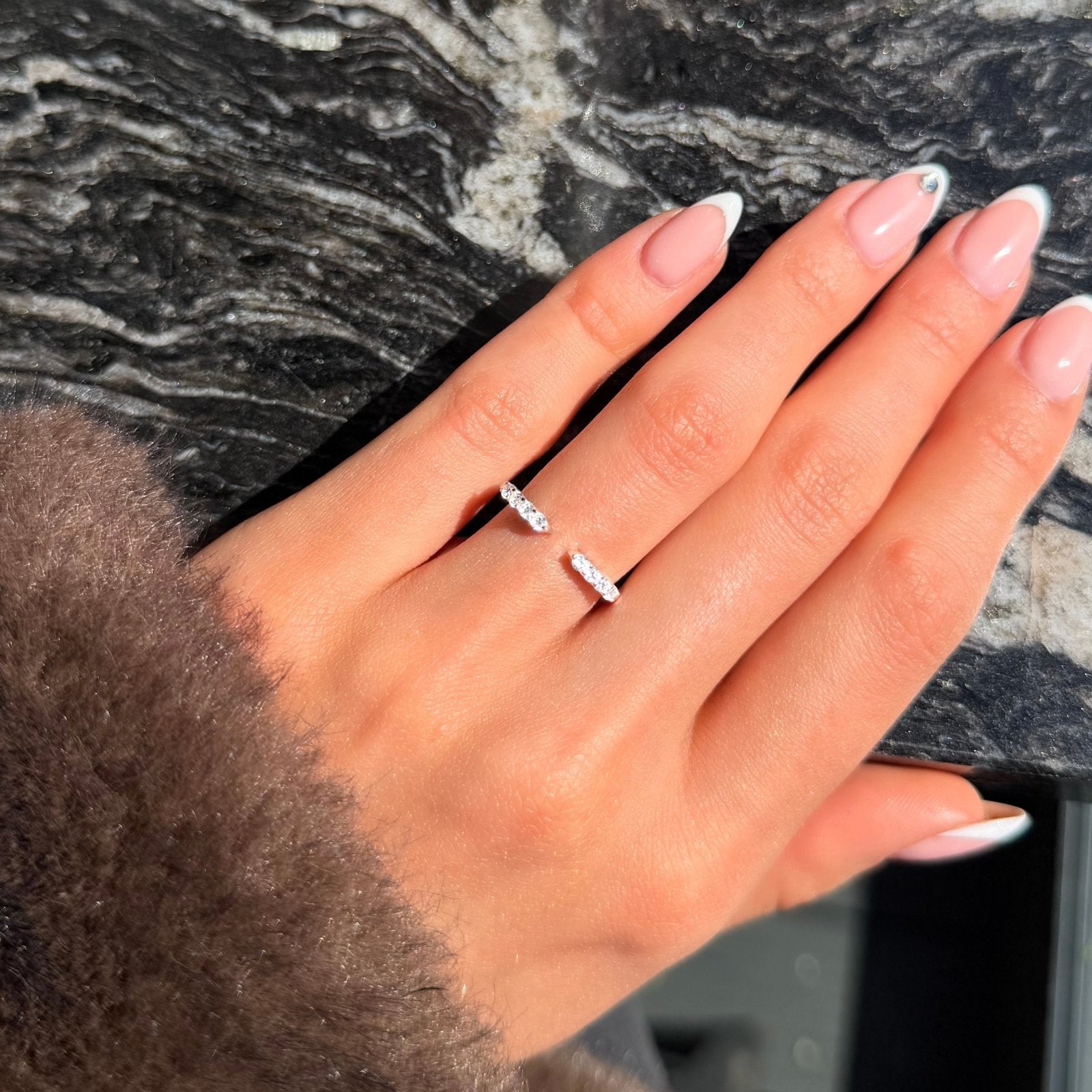 Sterling Silver Donut Band Ring - Luxe Emporium x