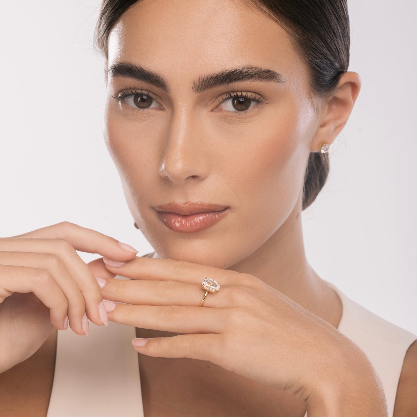 Gold Plain Band Solitaire Ring - Luxe Emporium x