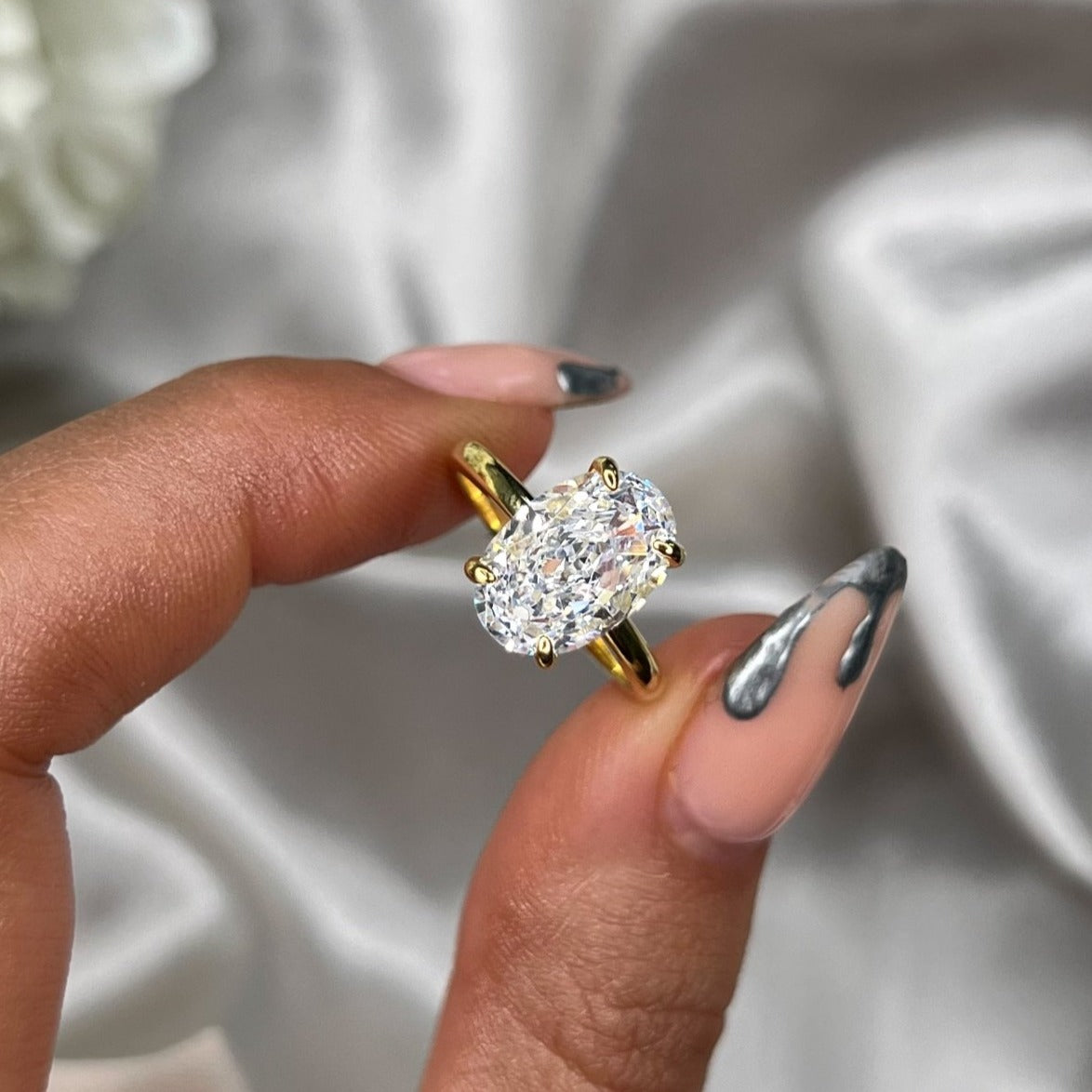 Gold Plain Band Solitare Ring (Launching 03.09.23) - Luxe Emporium x
