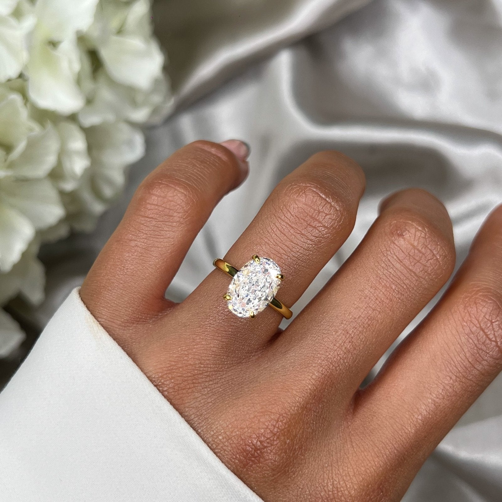 Gold Plain Band Solitare Ring (Launching 03.09.23) - Luxe Emporium x