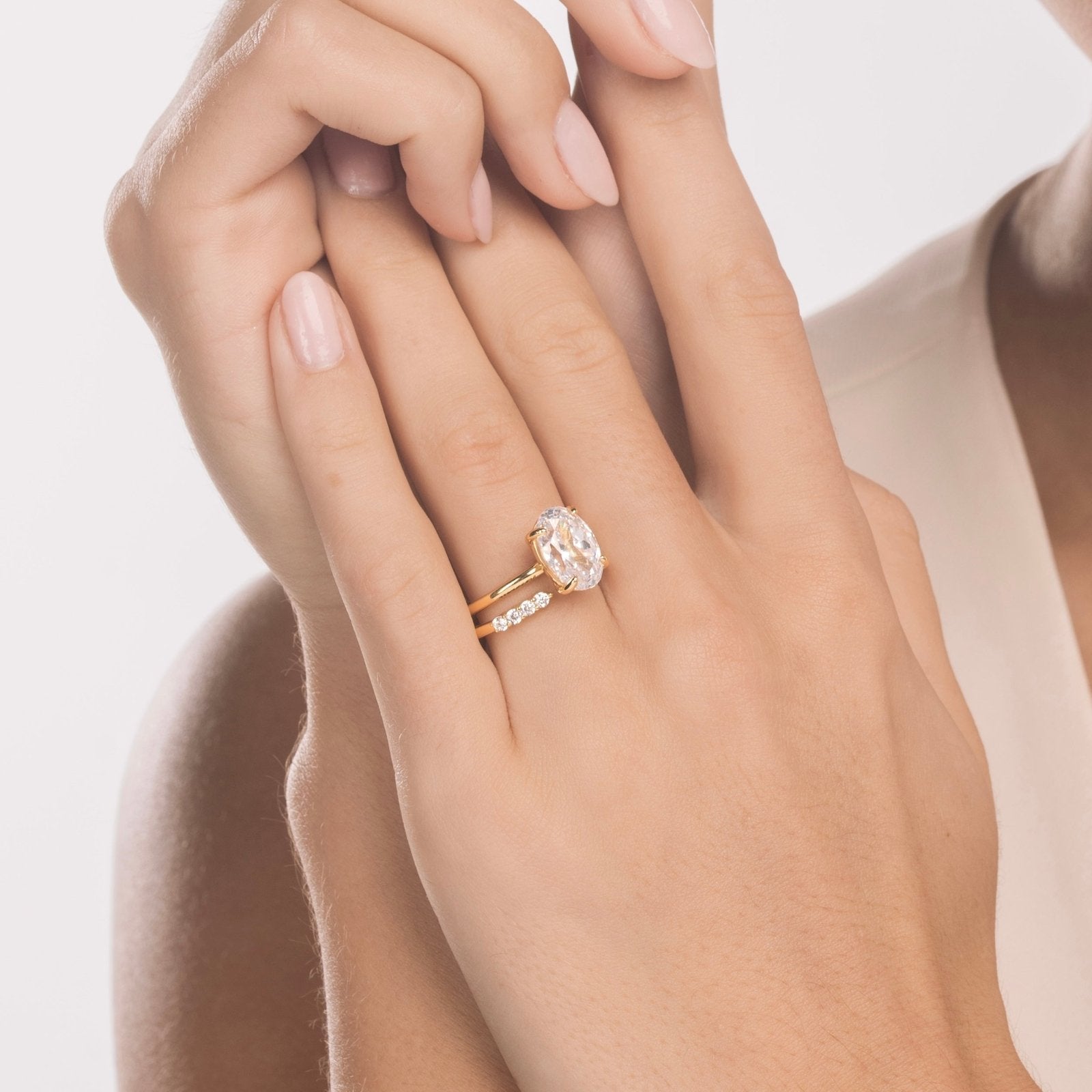 Gold Plain Band Solitaire Ring - Luxe Emporium x