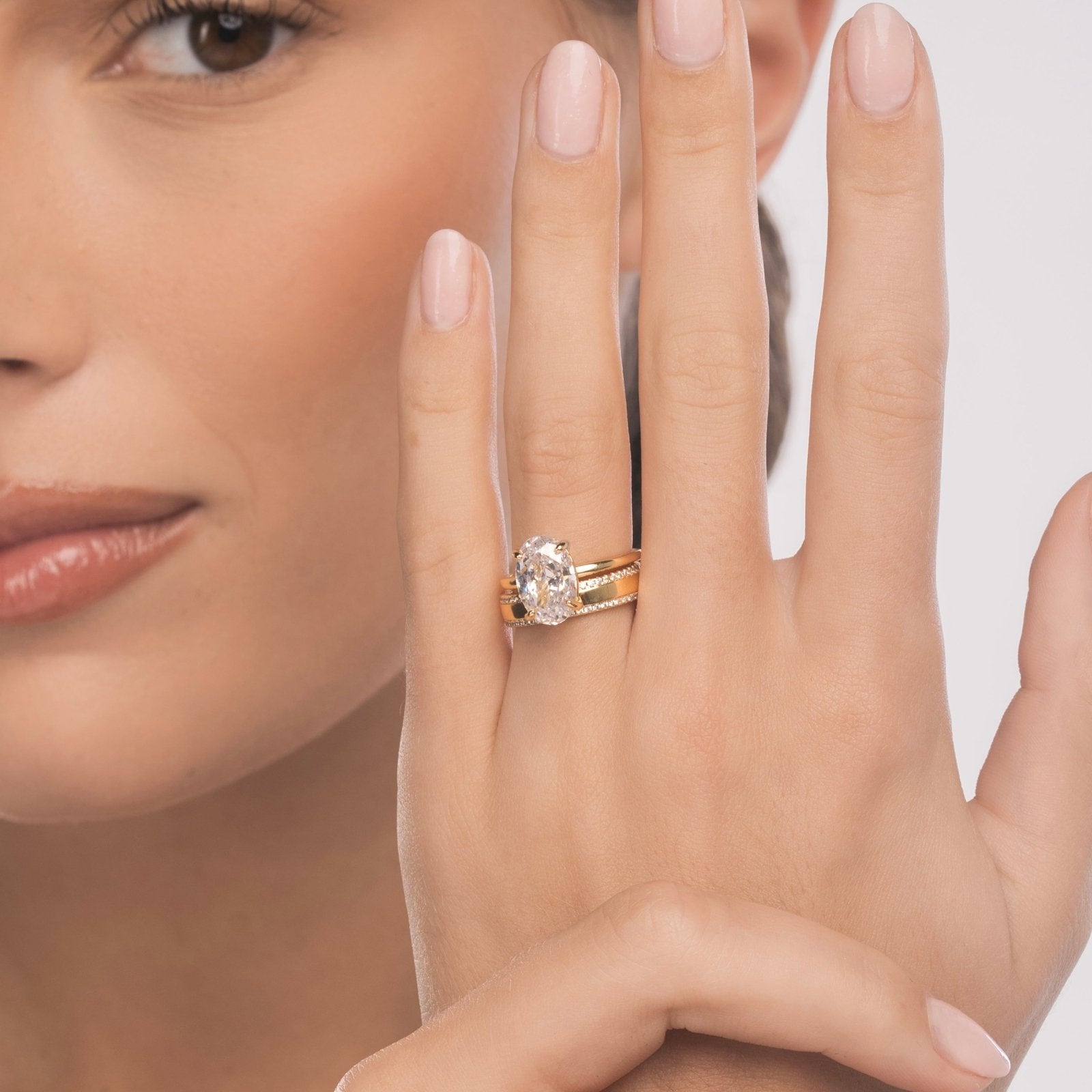 Gold Plain Band Solitaire Ring - Luxe Emporium x
