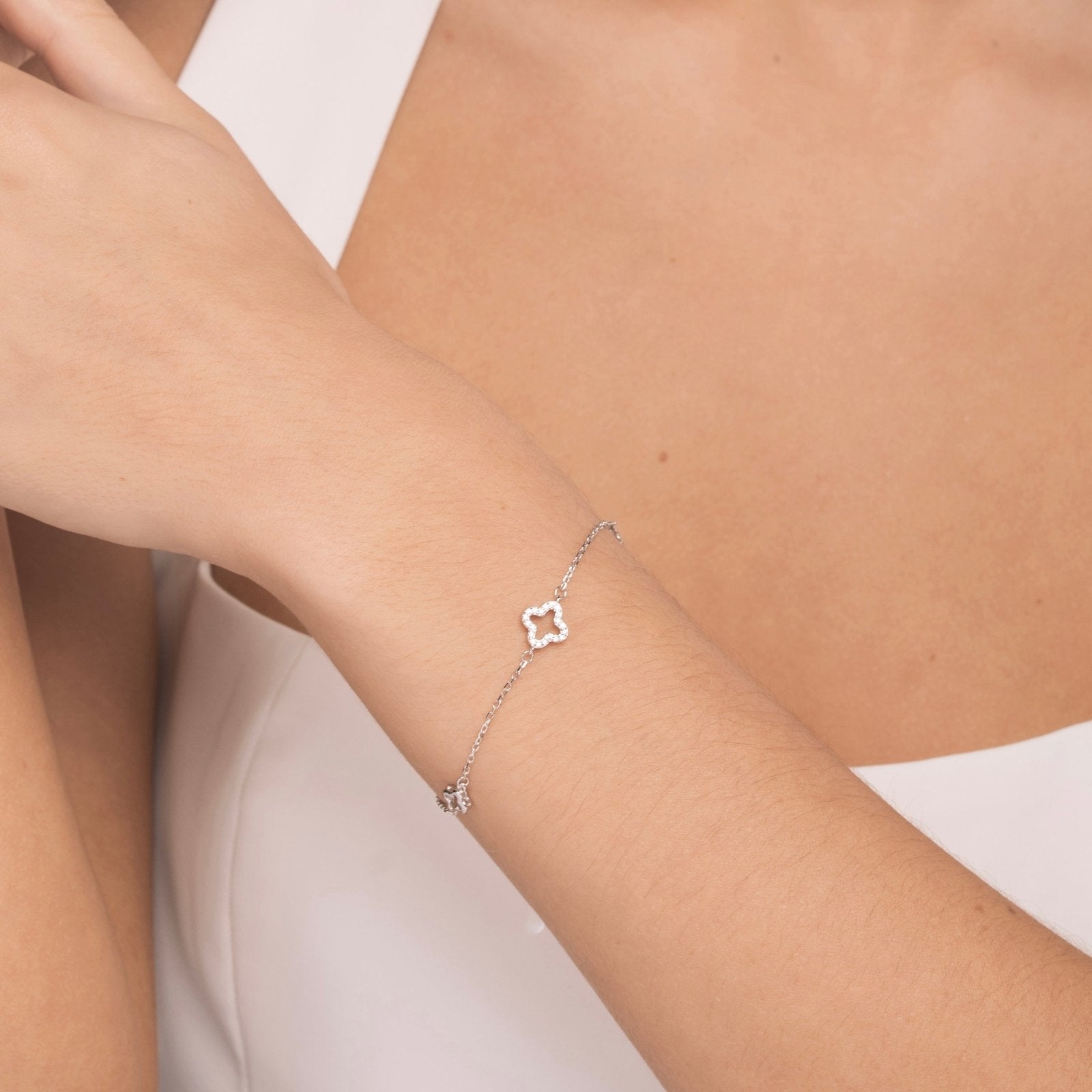 Sterling Silver Aura Iced Clover Bracelet - Luxe Emporium x