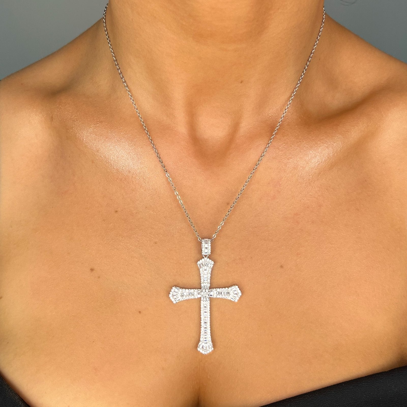 Sterling Silver Amaya Cross Necklace - Luxe Emporium x